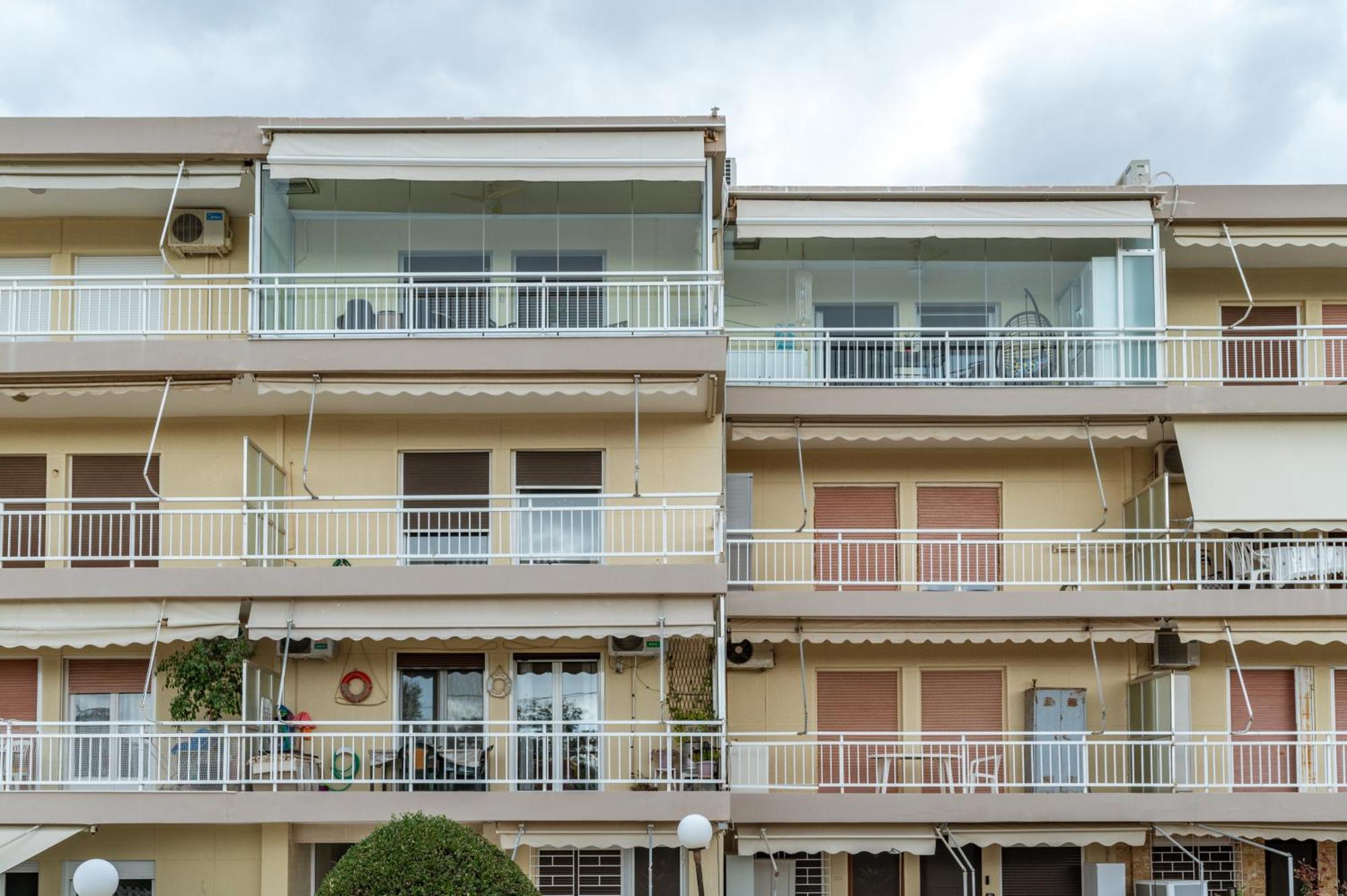 Amazing Sea View Apartment Kalivia Thorikou Exterior photo